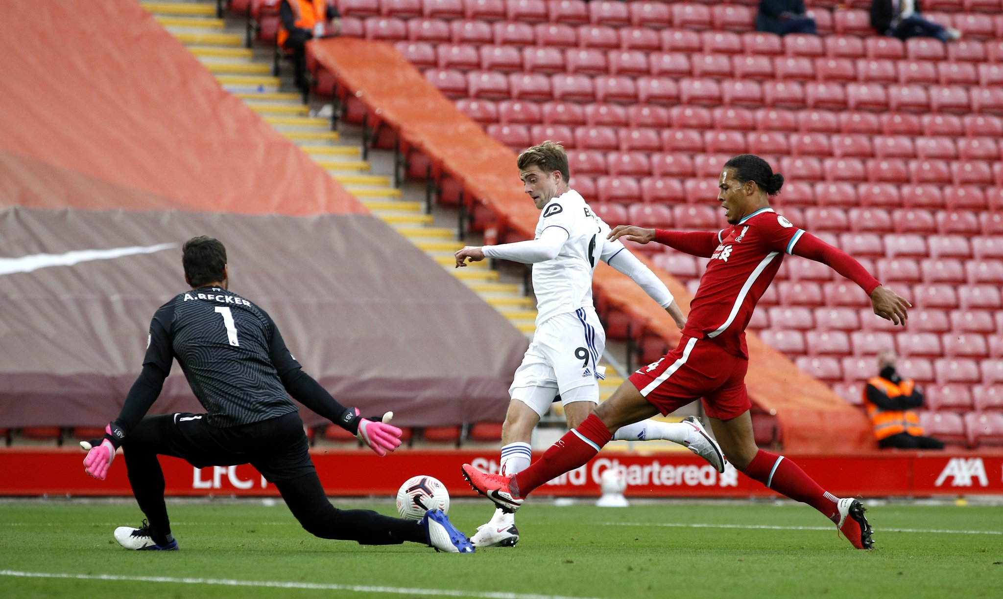 钢铁防线 钢铁防线